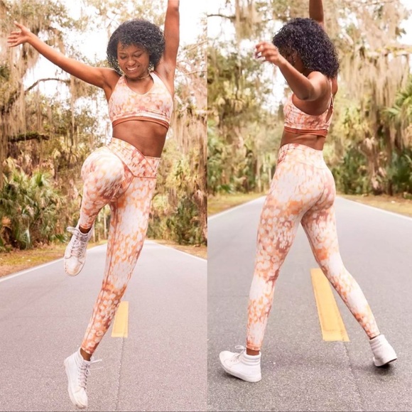 NWOT aerie real me offline crossover high waisted leggings - Picture 2 of 6